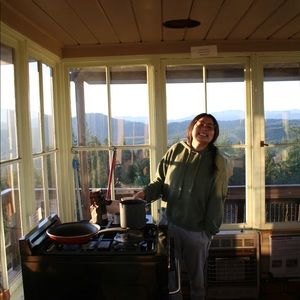 Meet your Posher, Emily